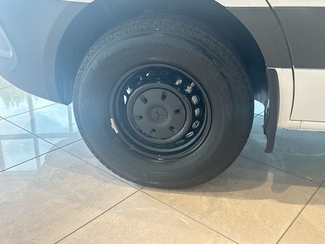New 2025 Arctic White Mercedes-Benz Cargo 144 WB image 27