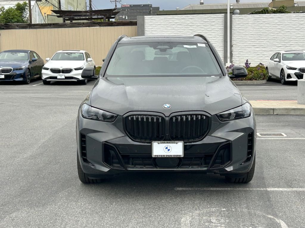 New 2026 Dravit Grey Metallic BMW xDrive40i image 8
