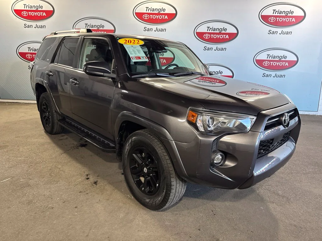 Used 2022 Gray Toyota SR5 image 3