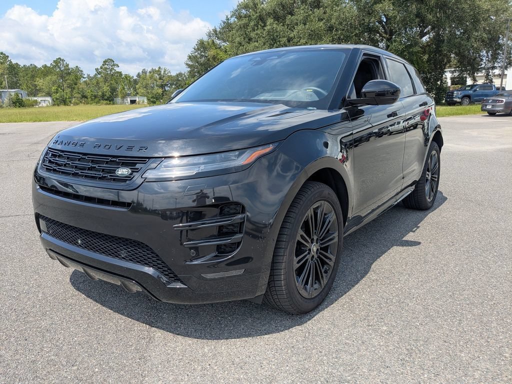 Used 2025 Black Land Rover Dynamic SE image 10