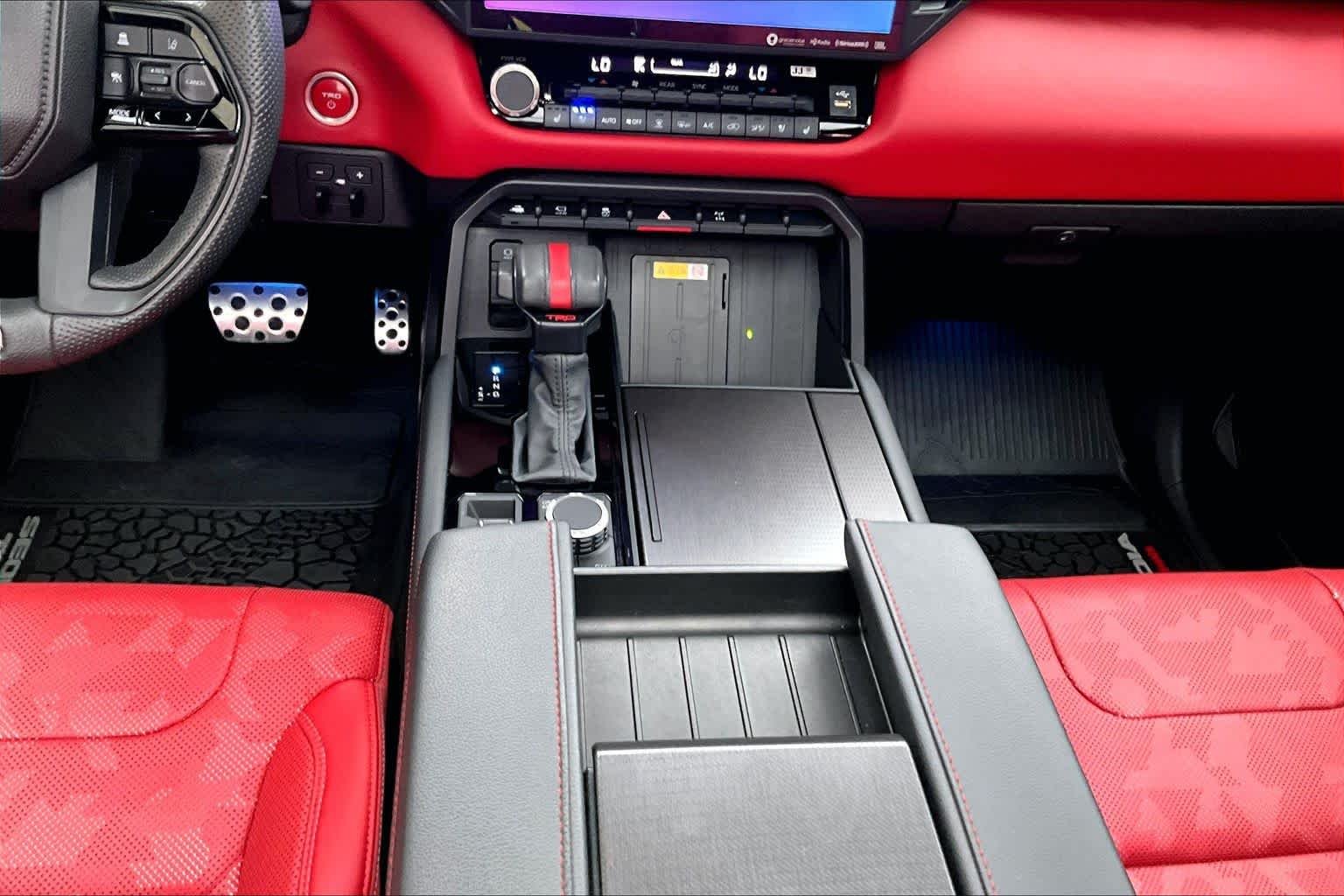 2024 Toyota Sequoia TRD Pro - Photo 17