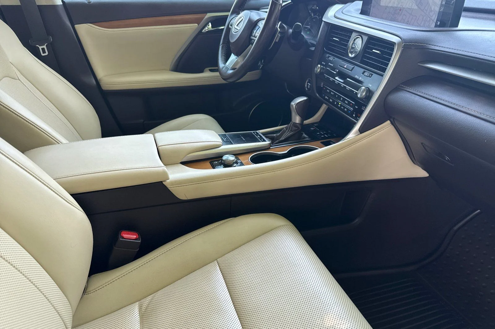 Used 2020 Red Lexus 450h image 15
