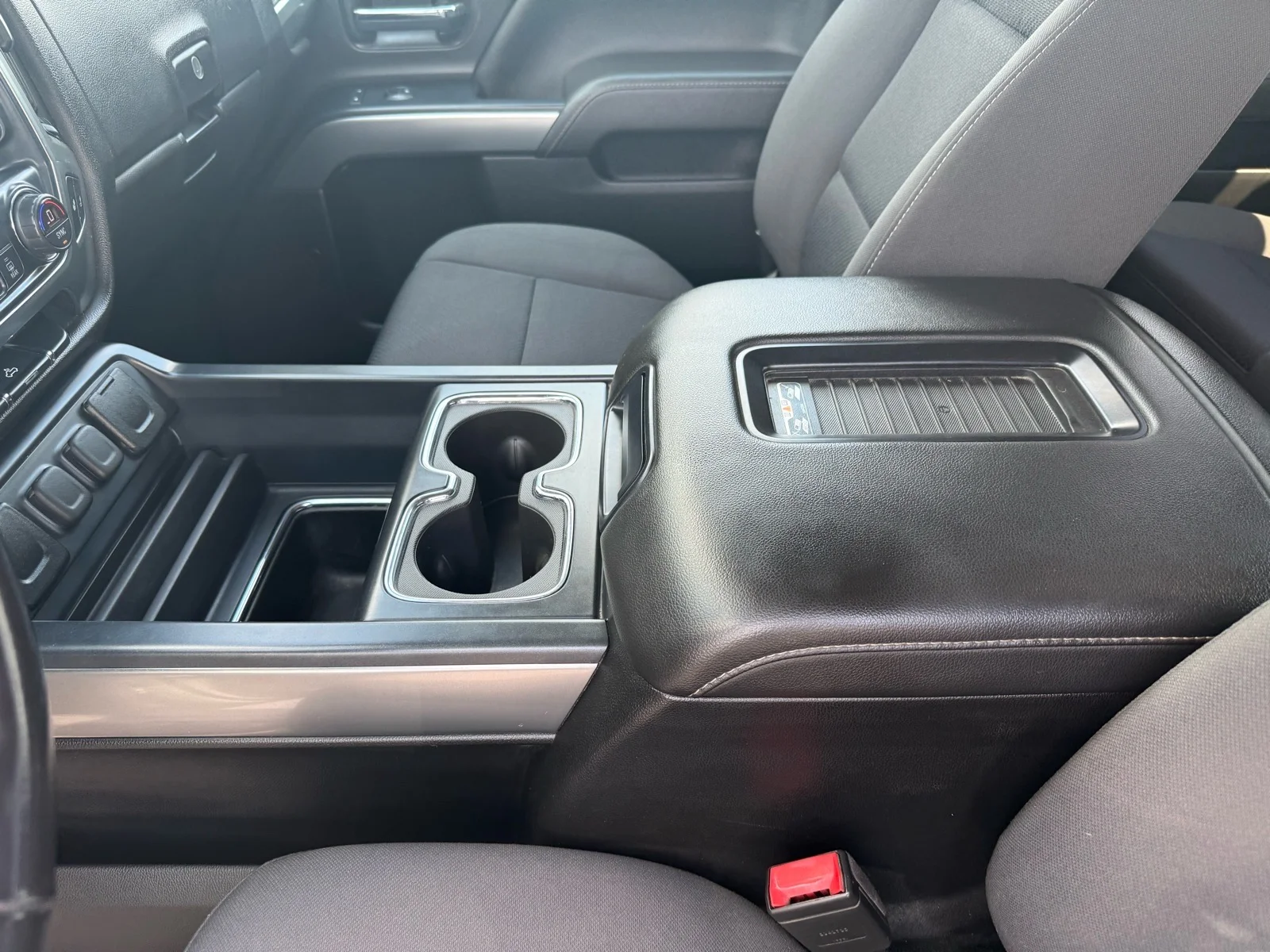 Used 2017 SUMMIT WHITE Chevrolet LT image 25