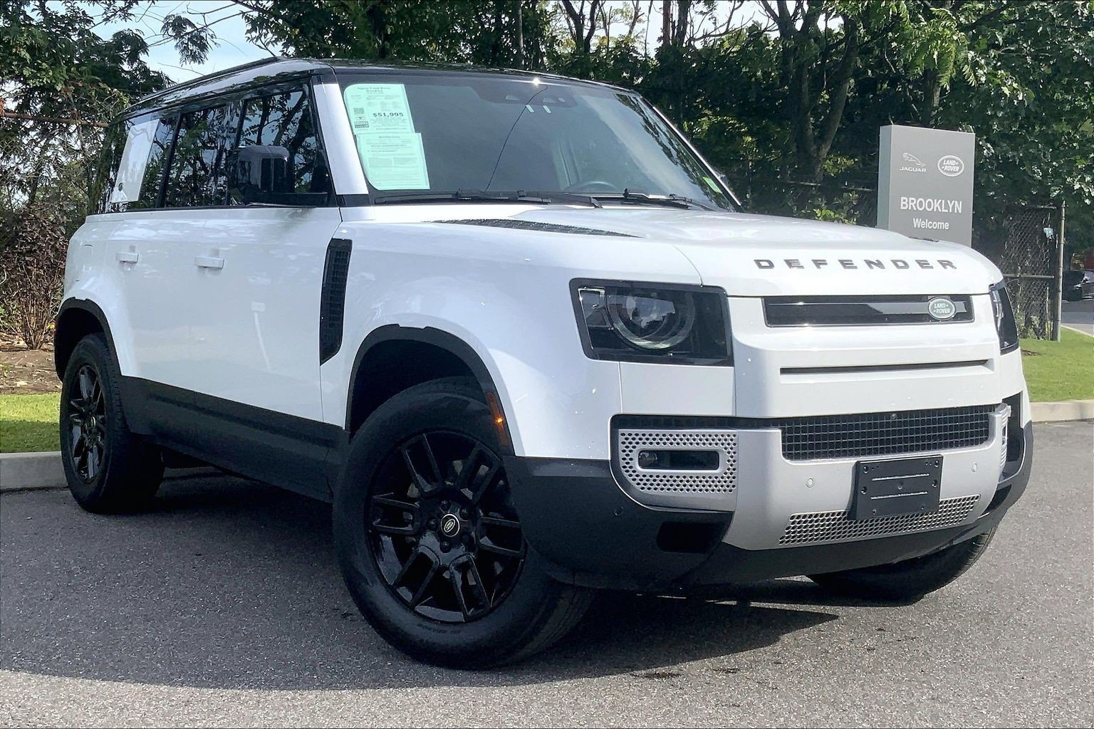 Used 2024 Fuji White Land Rover S image 7