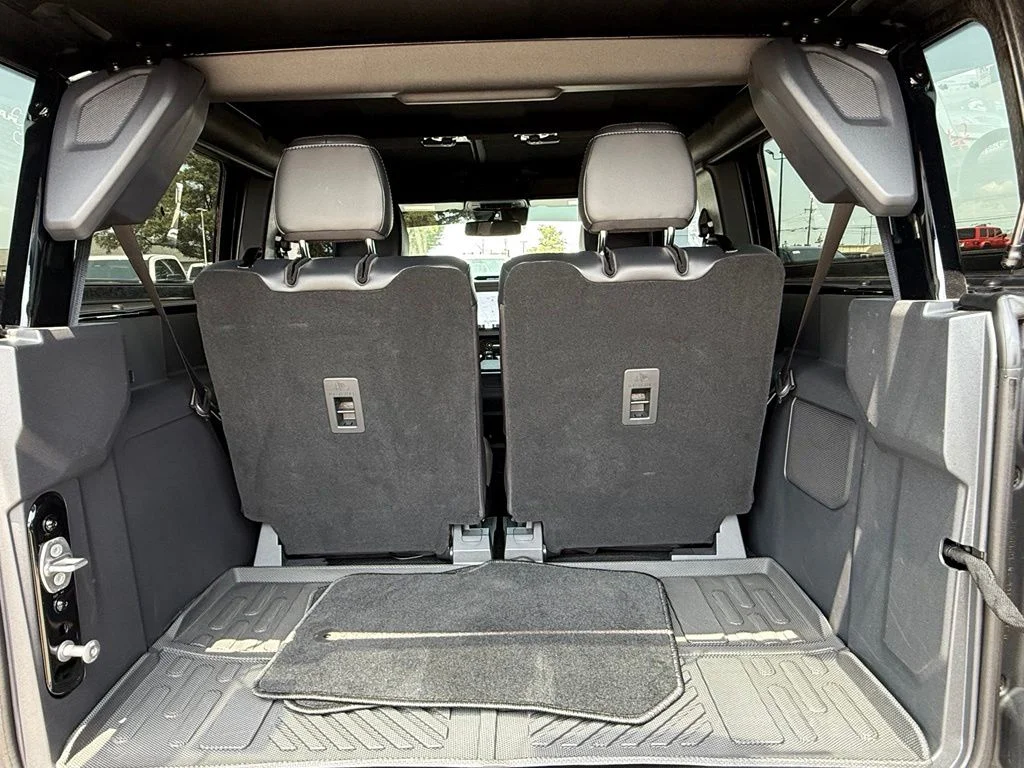 Used 2024 Black Ford Wildtrak image 7