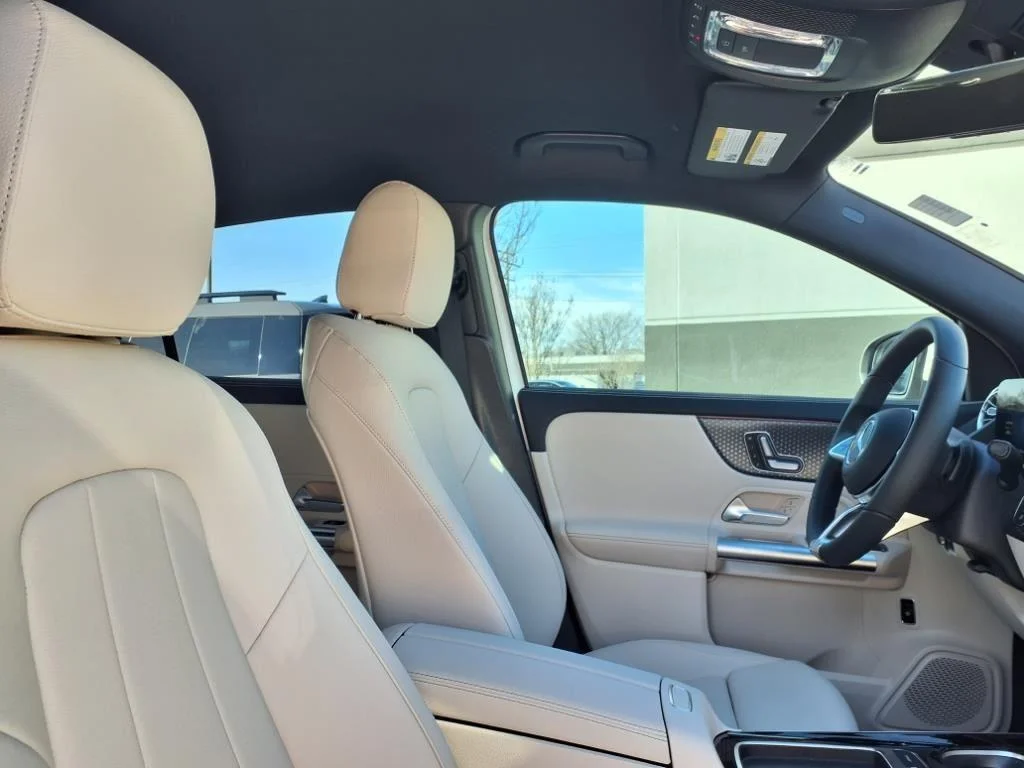 Certified Used 2025 Polar White Mercedes-Benz GLA 250 image 9