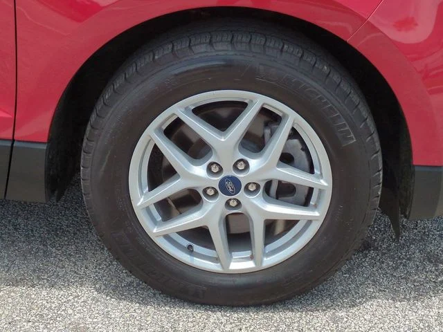 Used 2021 Red Ford SEL image 11