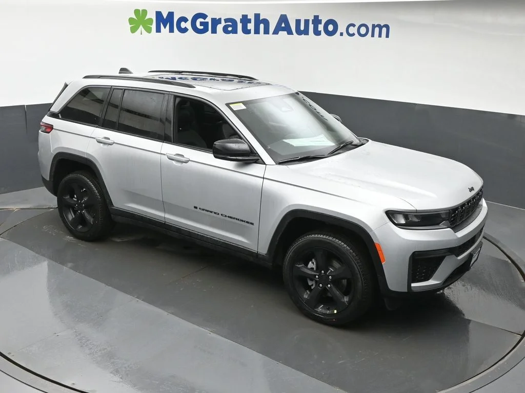 New 2026 Silver Jeep Limited image 3