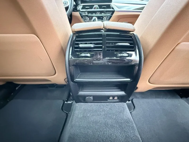 Used 2022  BMW 540i xDrive Sedan 4D image 29