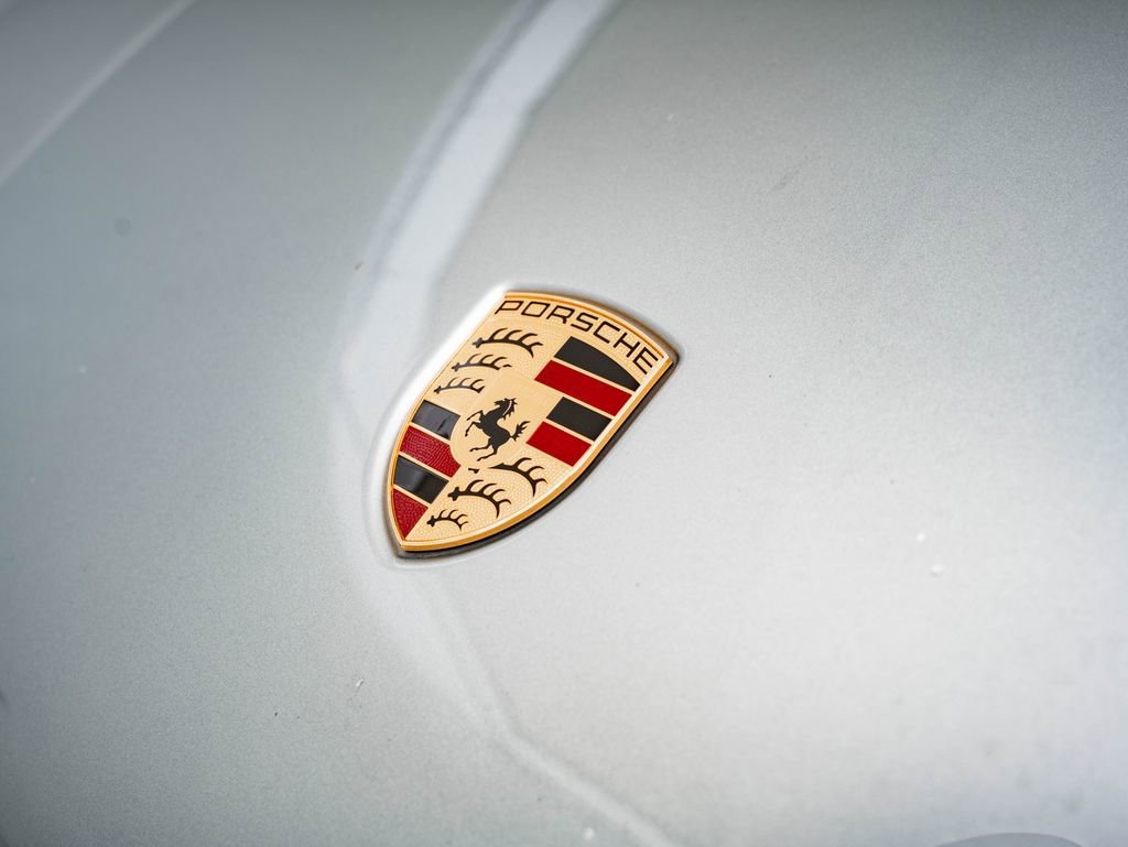 Used 2024 Dolomite Silver Metallic Porsche  image 15