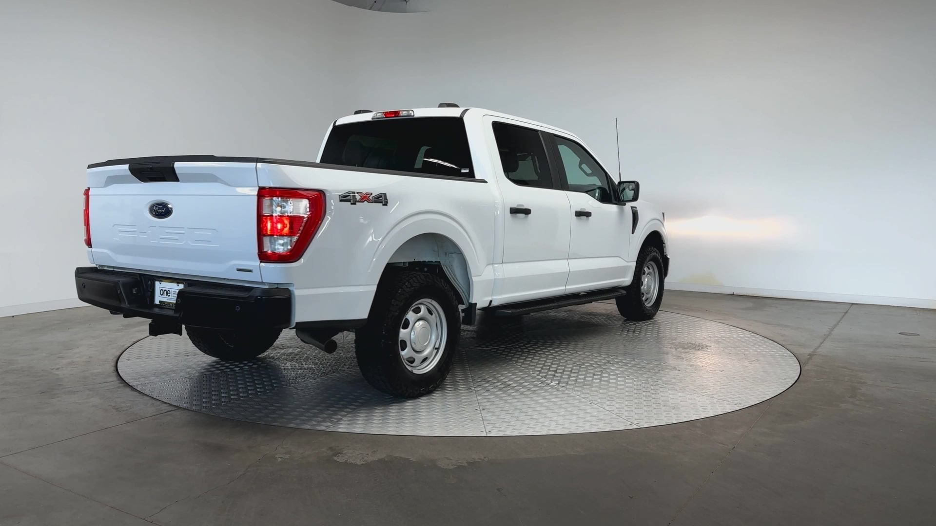 Used 2023 Oxford White Ford XL image 8