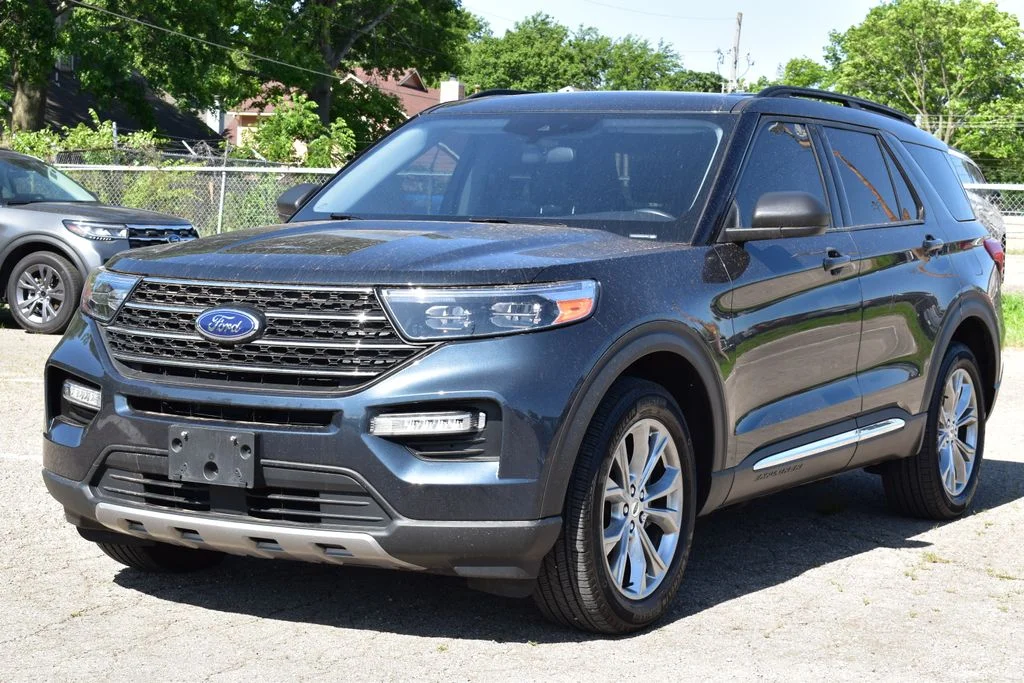 2024 Ford Explorer XLT 4WD's photo