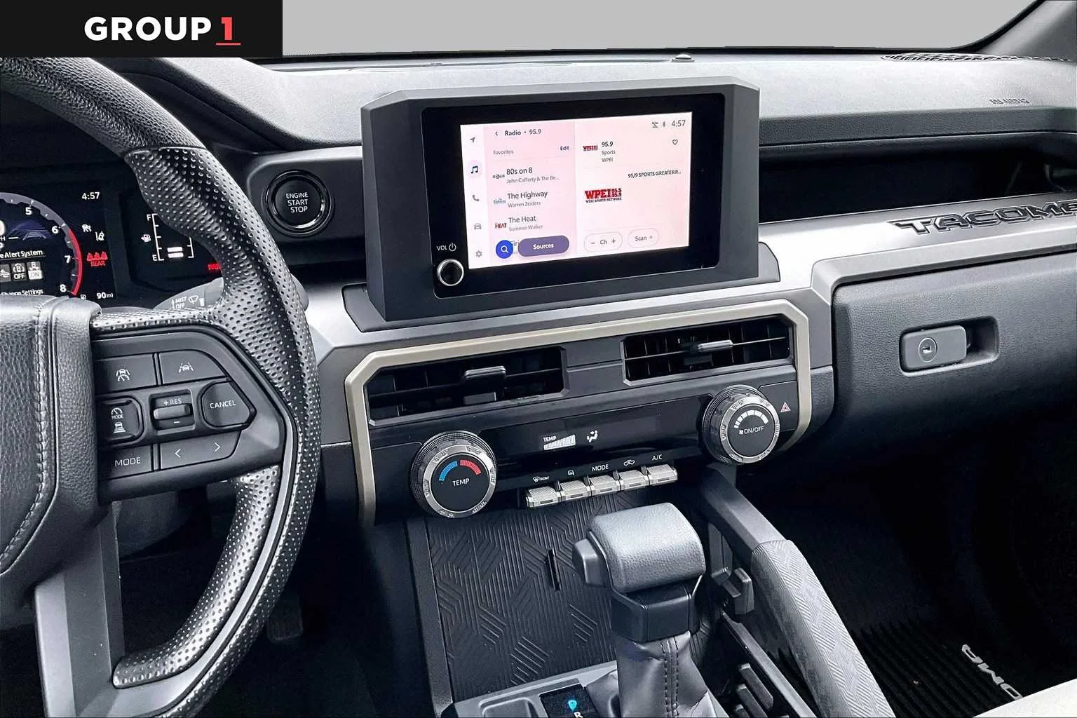 2025 Toyota Tacoma SR5 - Photo 7