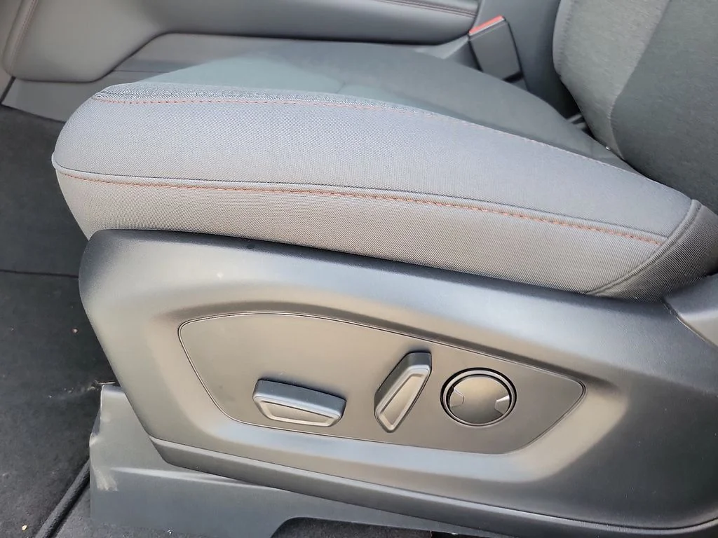 New 2026 Space White Metallic Ford Active image 13