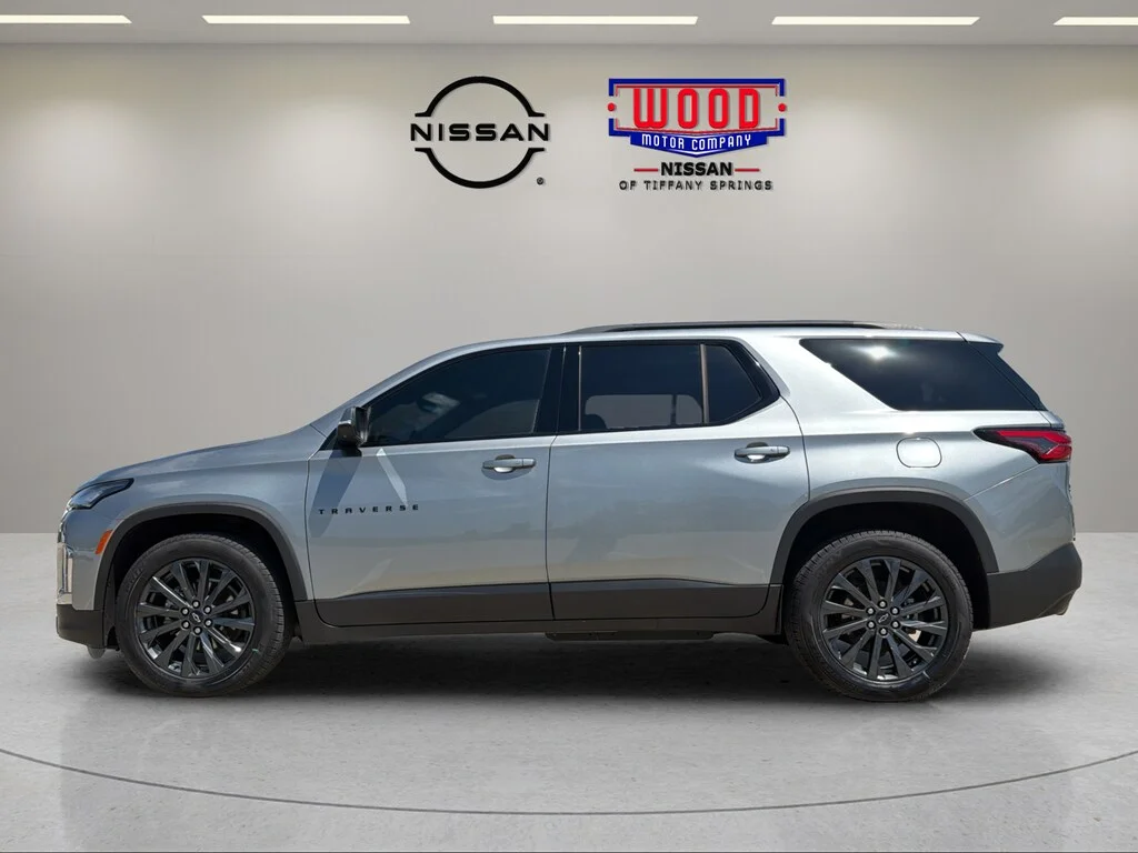 Used 2023 Sterling Gray Chevrolet RS image 4