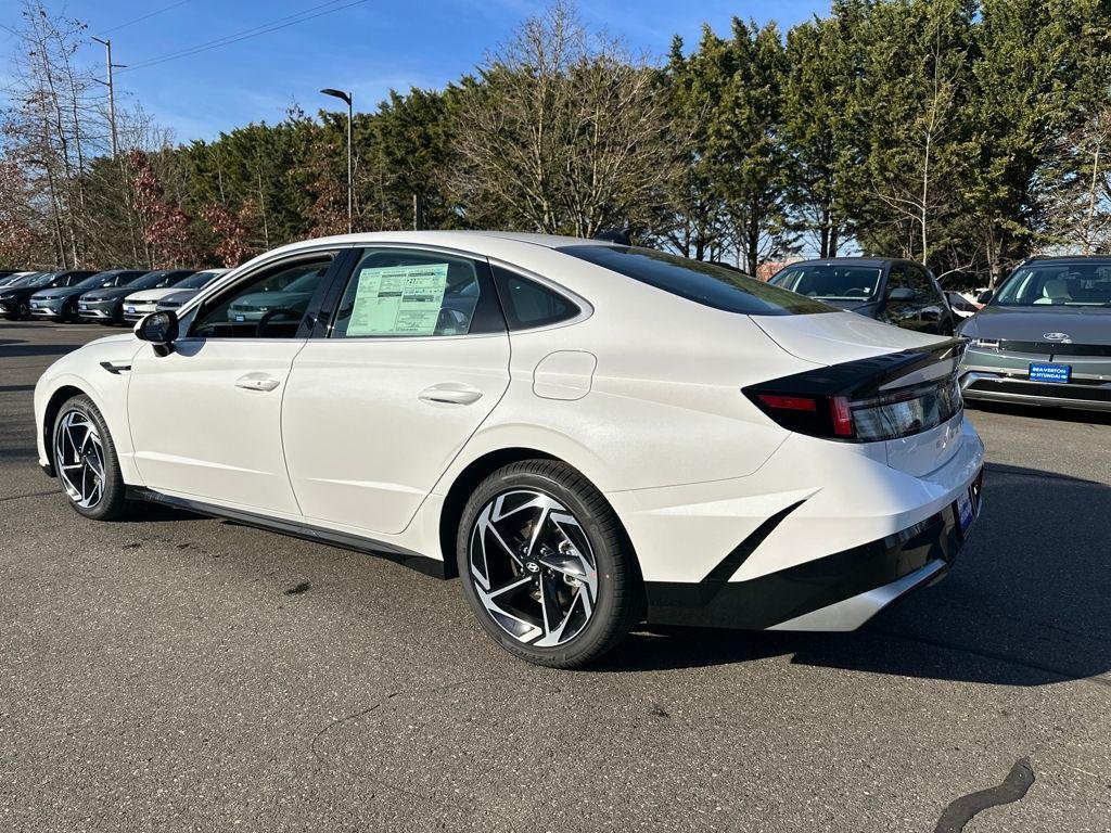 New 2026 White Hyundai SEL Sport image 4