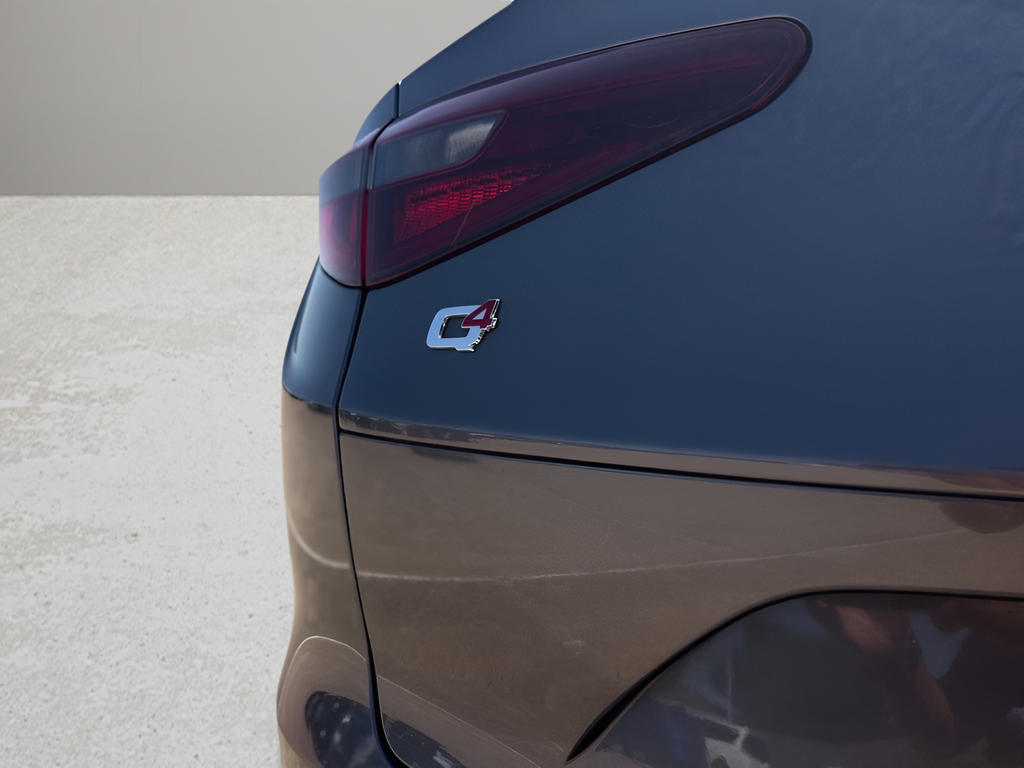 Used 2023 Gray Alfa Romeo Veloce image 26