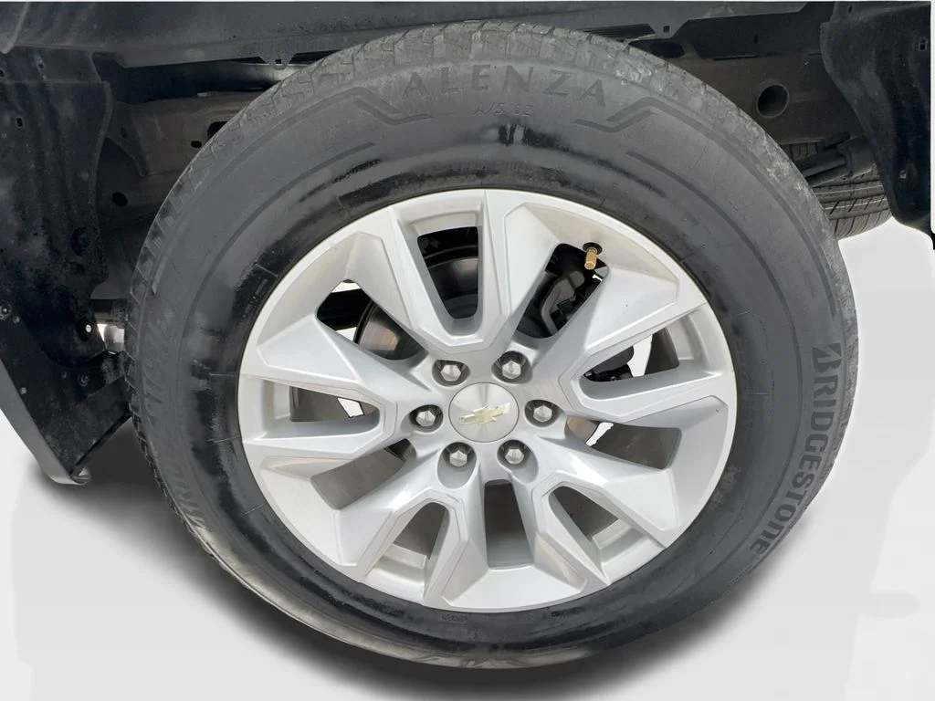 Used 2022 Black Chevrolet Custom image 11