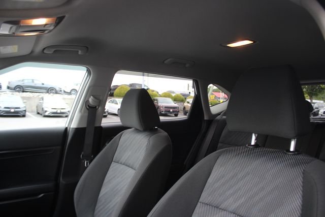 Used 2025 White Kia LX image 21