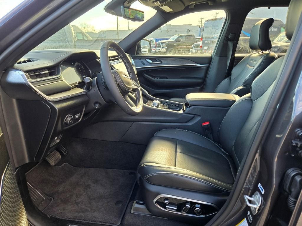 2025 Jeep Grand Cherokee Overland - Photo 21