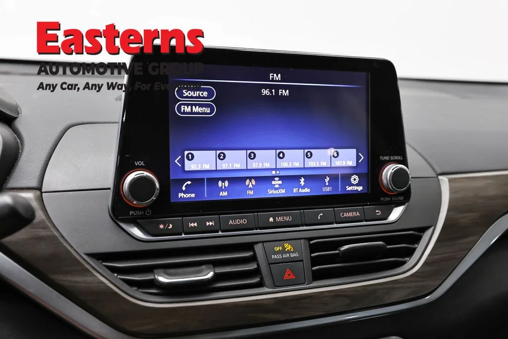 Used 2023 Red Nissan 2.5 SV image 19
