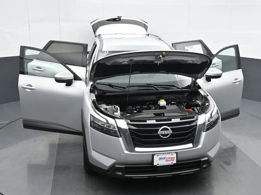 Used 2025 Silver Nissan SV image 35
