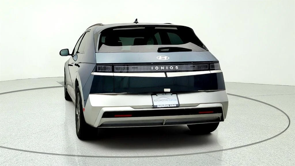 Used 2026 Digital Teal Hyundai Limited RWD image 6