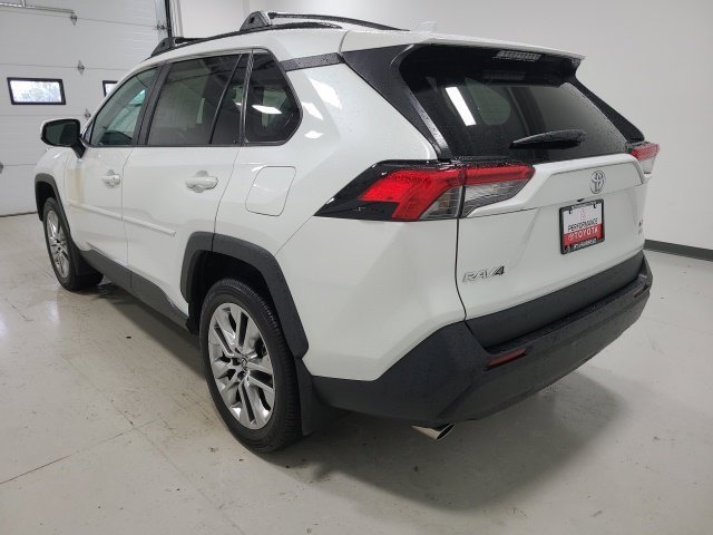 Certified Used 2024 Pearl Toyota XLE Premium image 5