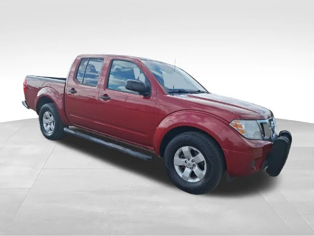 Used 2012 Red Nissan SV image 1