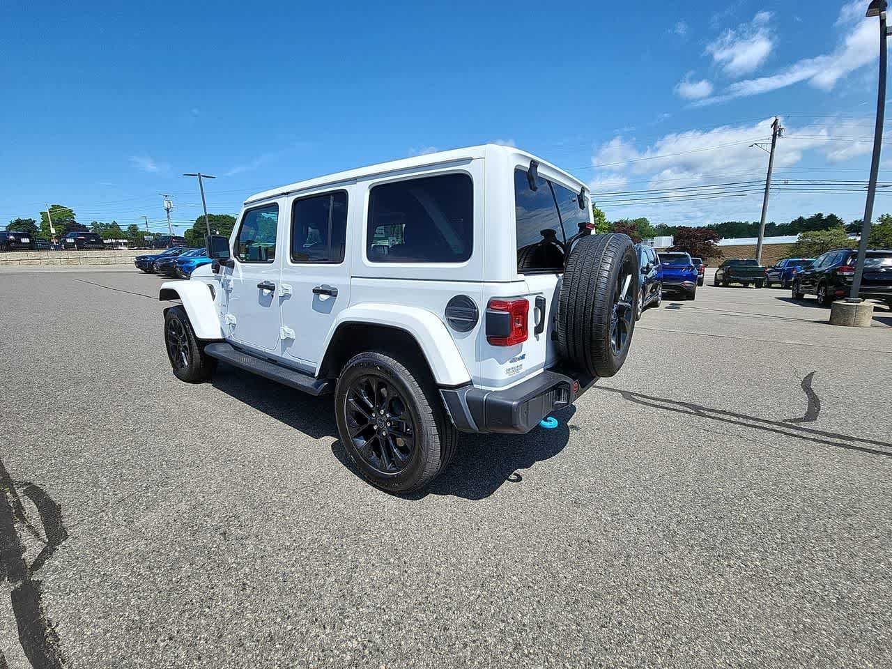 Used 2024 Bright White Clearcoat Jeep Sahara image 6
