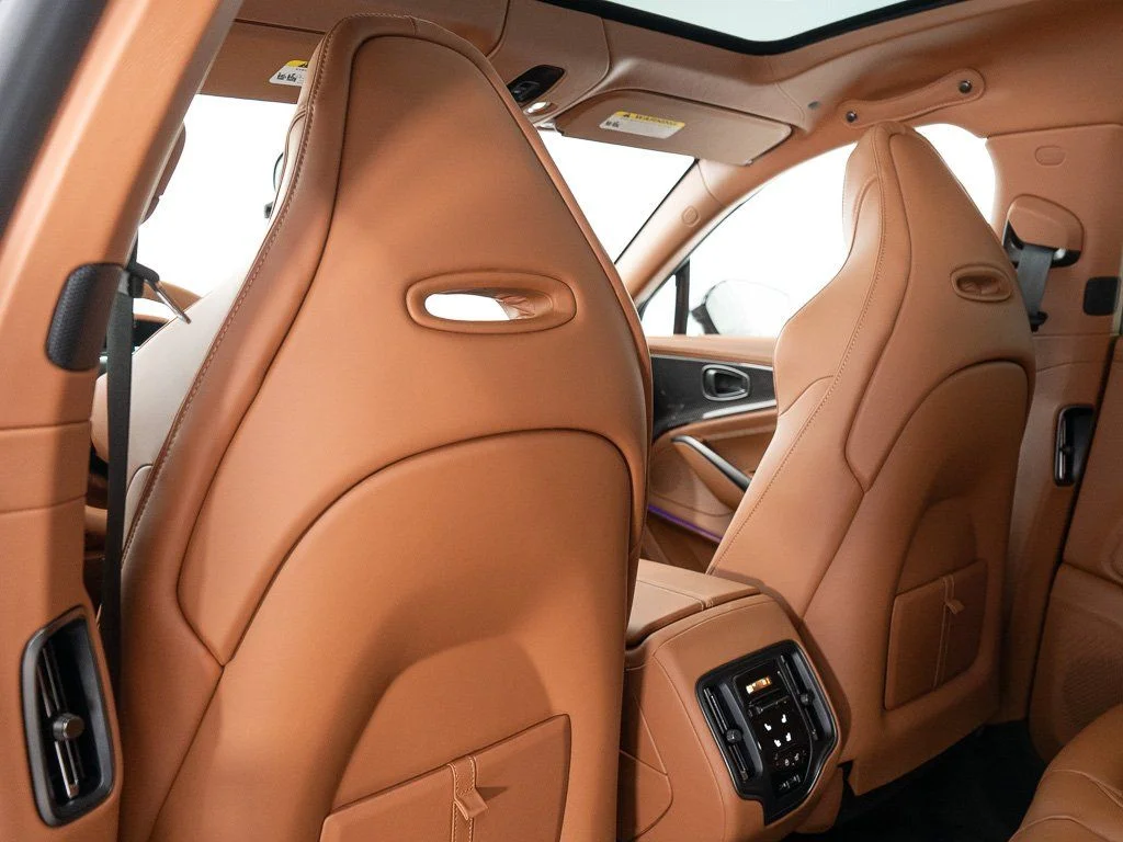 New 2026 Q Oberon Black Aston Martin 707 image 23