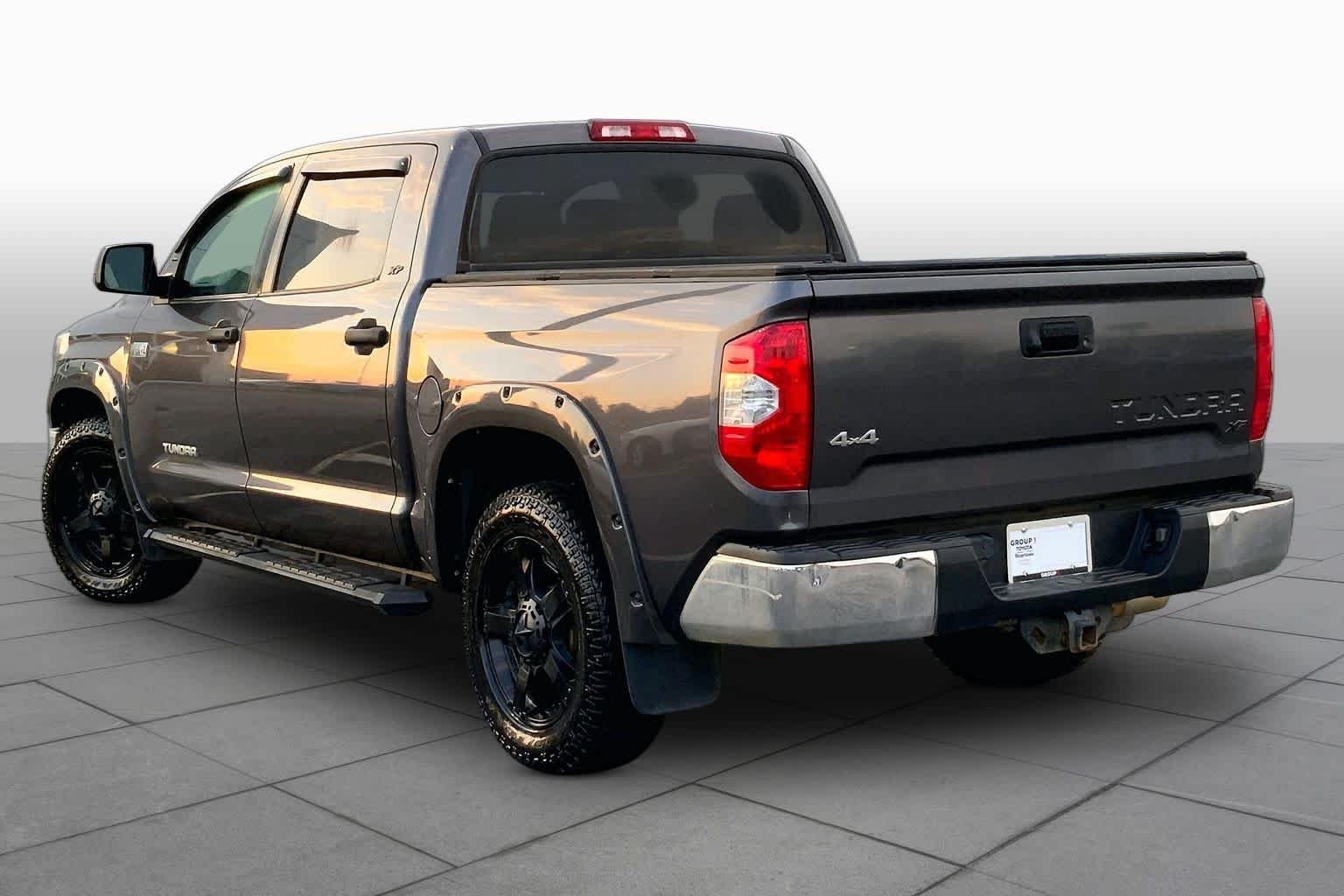 Used 2018 Magnetic Gray Metallic Toyota SR5 image 12