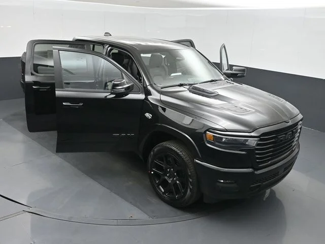 New 2026 Diamond Black Crystal Pearl-Coat Exterior Paint RAM Laramie image 51