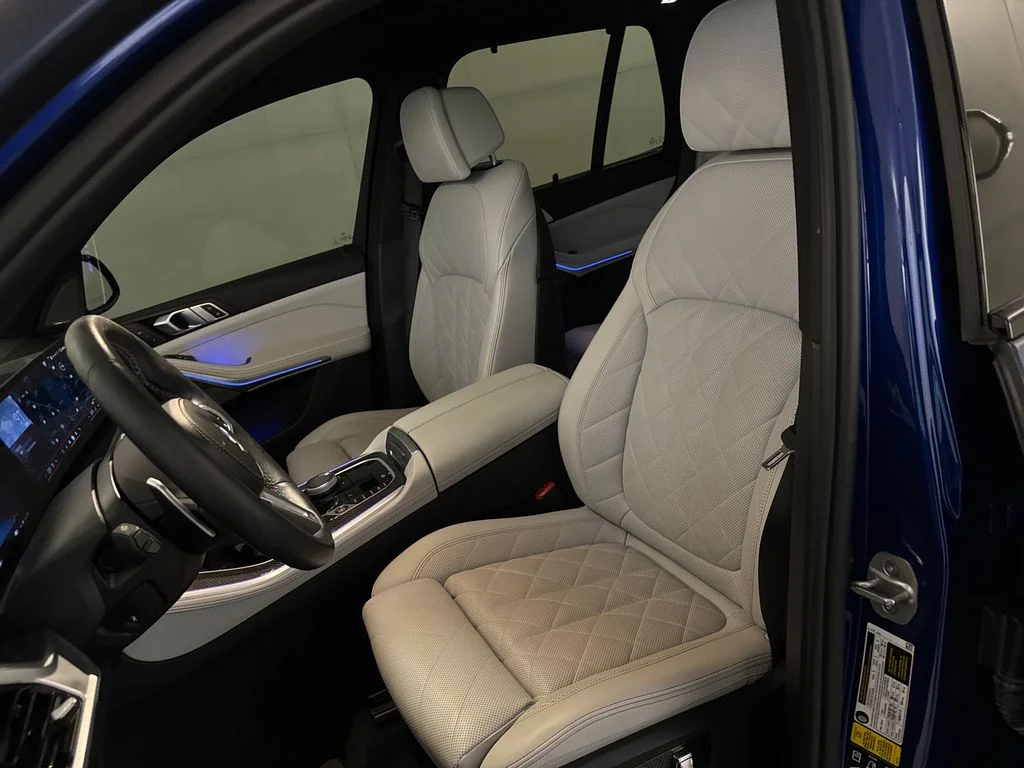 Used 2024 Blue BMW M60i image 16