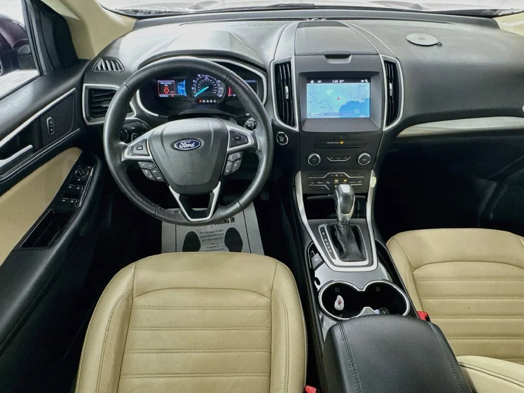Used 2018 Red Ford SEL image 27