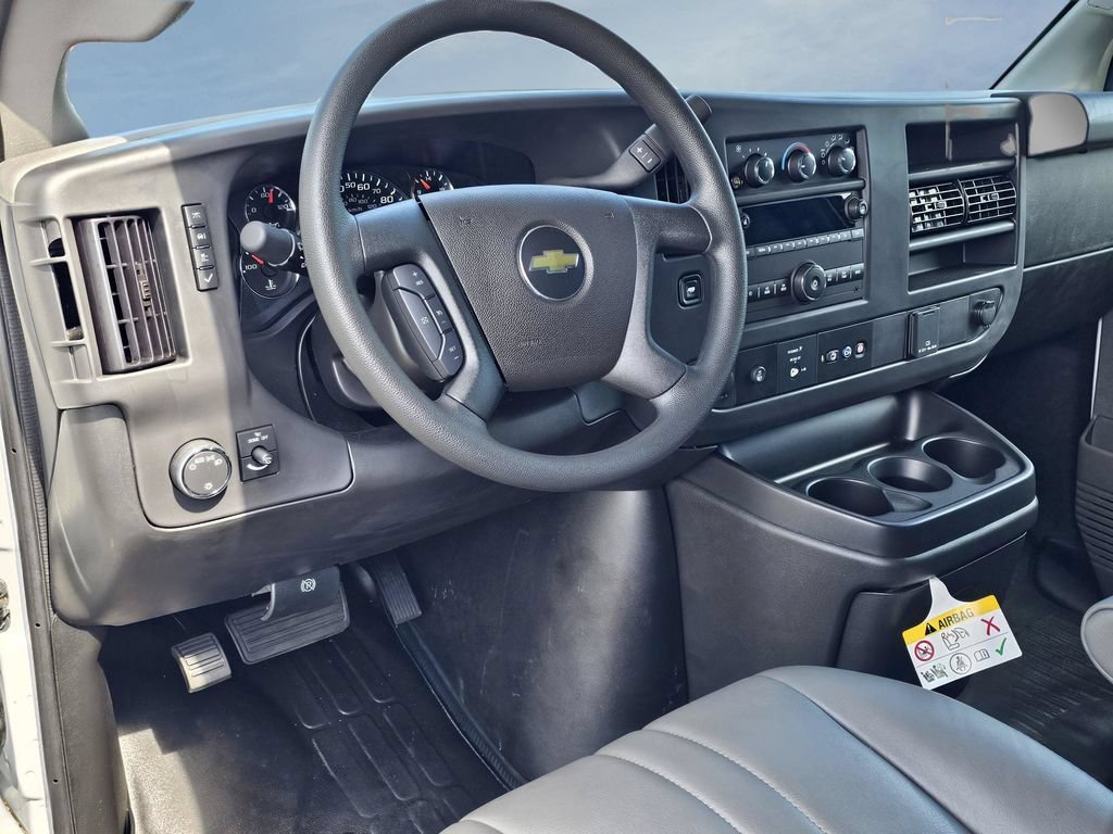 2025 Chevrolet Express Cargo Work Van - Photo 32