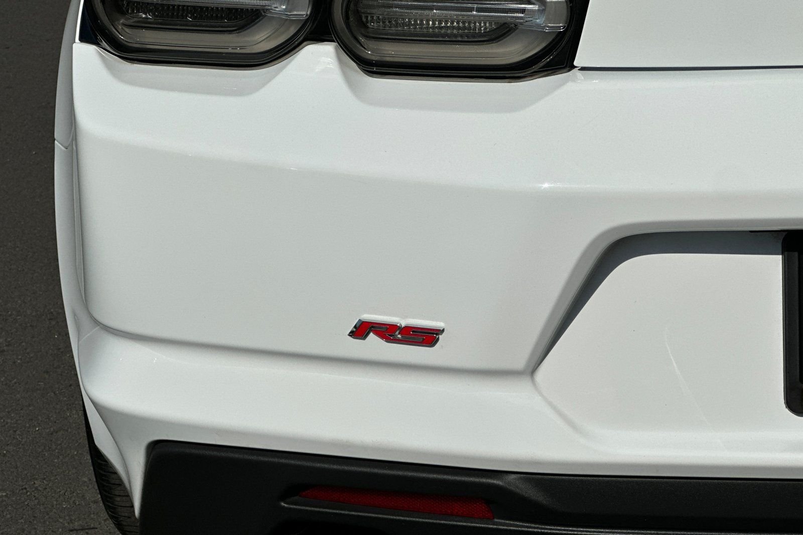 Used 2021 White Chevrolet 1LT RS PACKAGE image 30