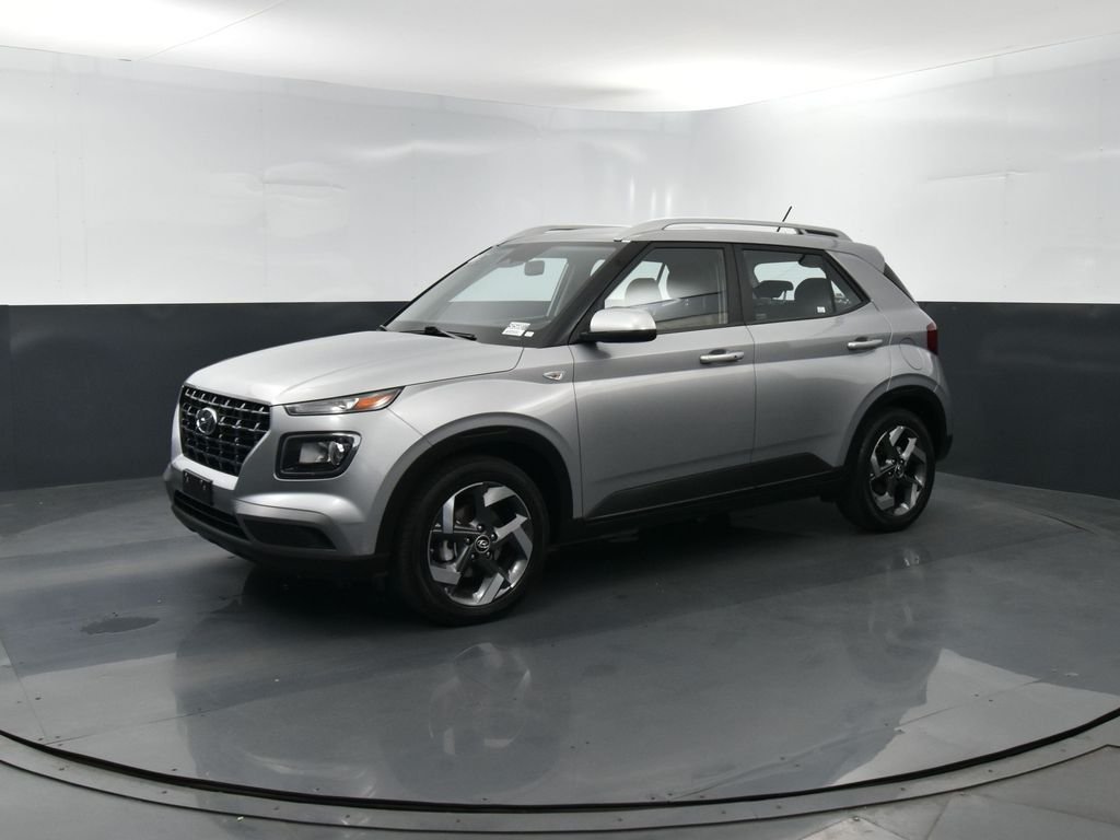 2025 Hyundai Venue SEL IVT's photo