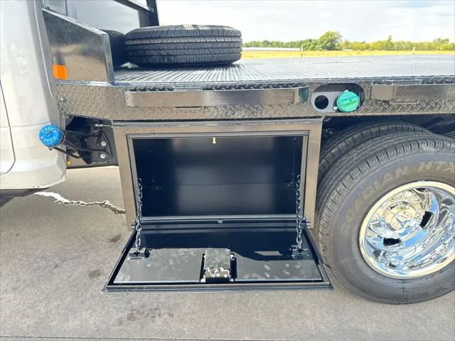New 2026 Bright White Clear-Coat Exterior Paint RAM Tradesman image 21