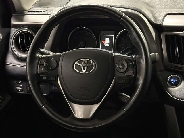 Used 2017 Magnetic Gray Metallic Toyota XLE image 19