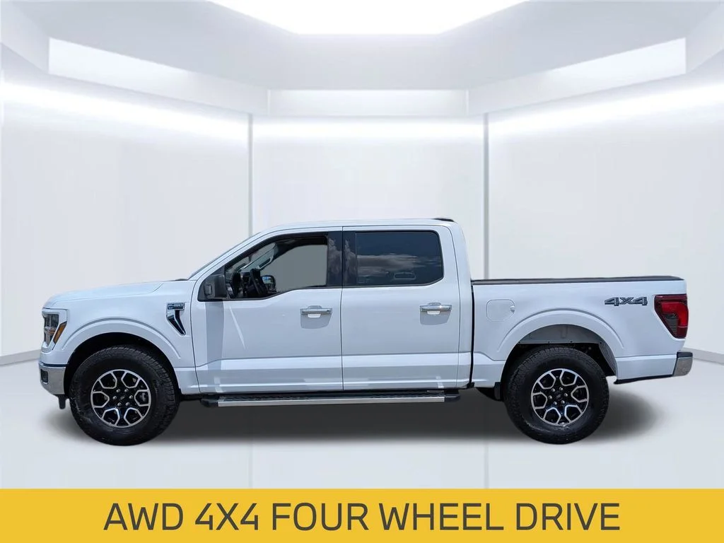 Used 2025 White Ford XLT image 2