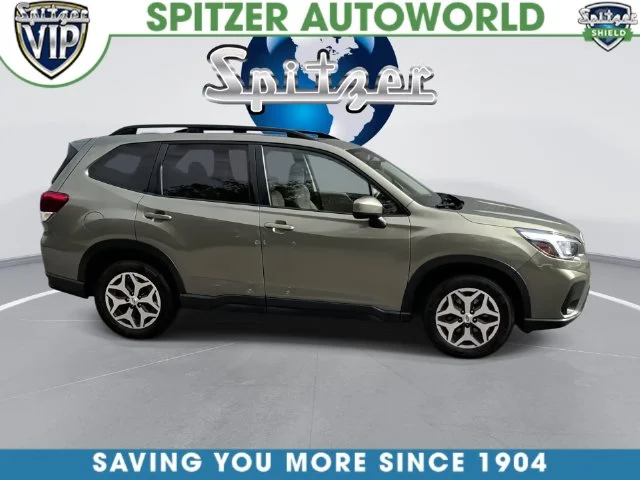 Used 2021 Green Subaru Premium image 17