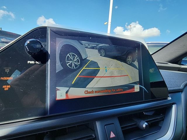 2025 Lexus UX 300h Premium - Photo 17