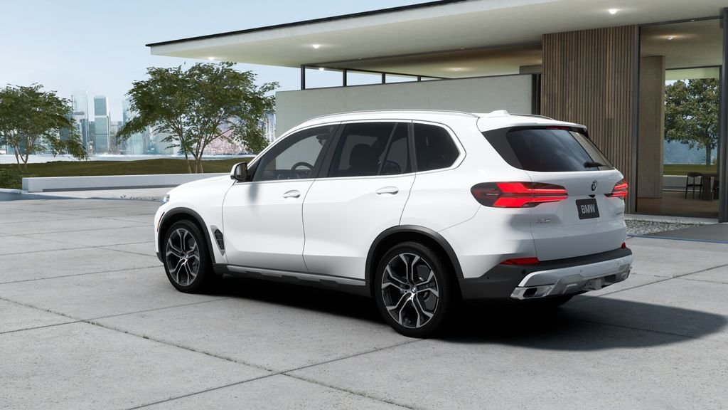 New 2026 Alpine White BMW xDrive40i image 2