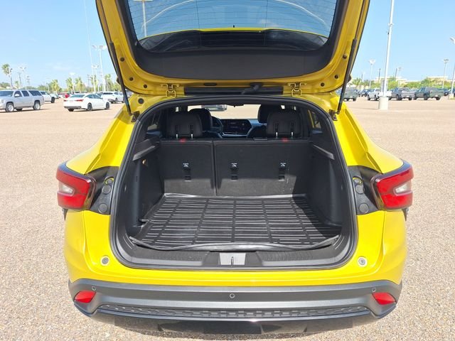 Used 2025 Yellow Chevrolet 2RS image 23