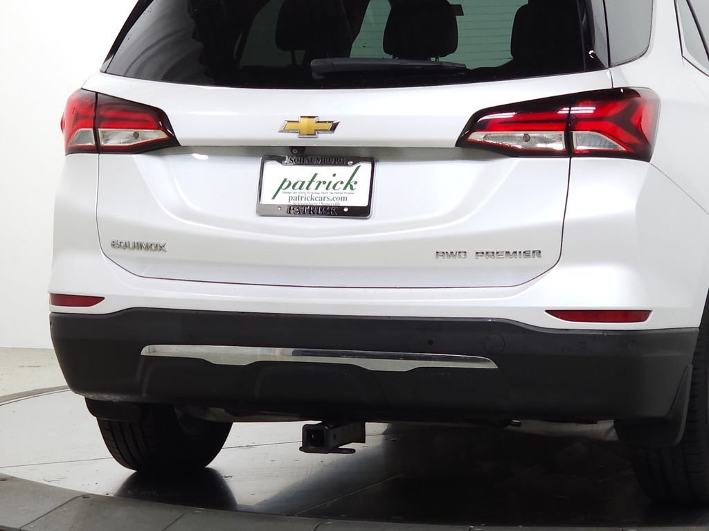 Used 2022 IRIDESCENT PEARL TRICOAT Chevrolet Premier image 9