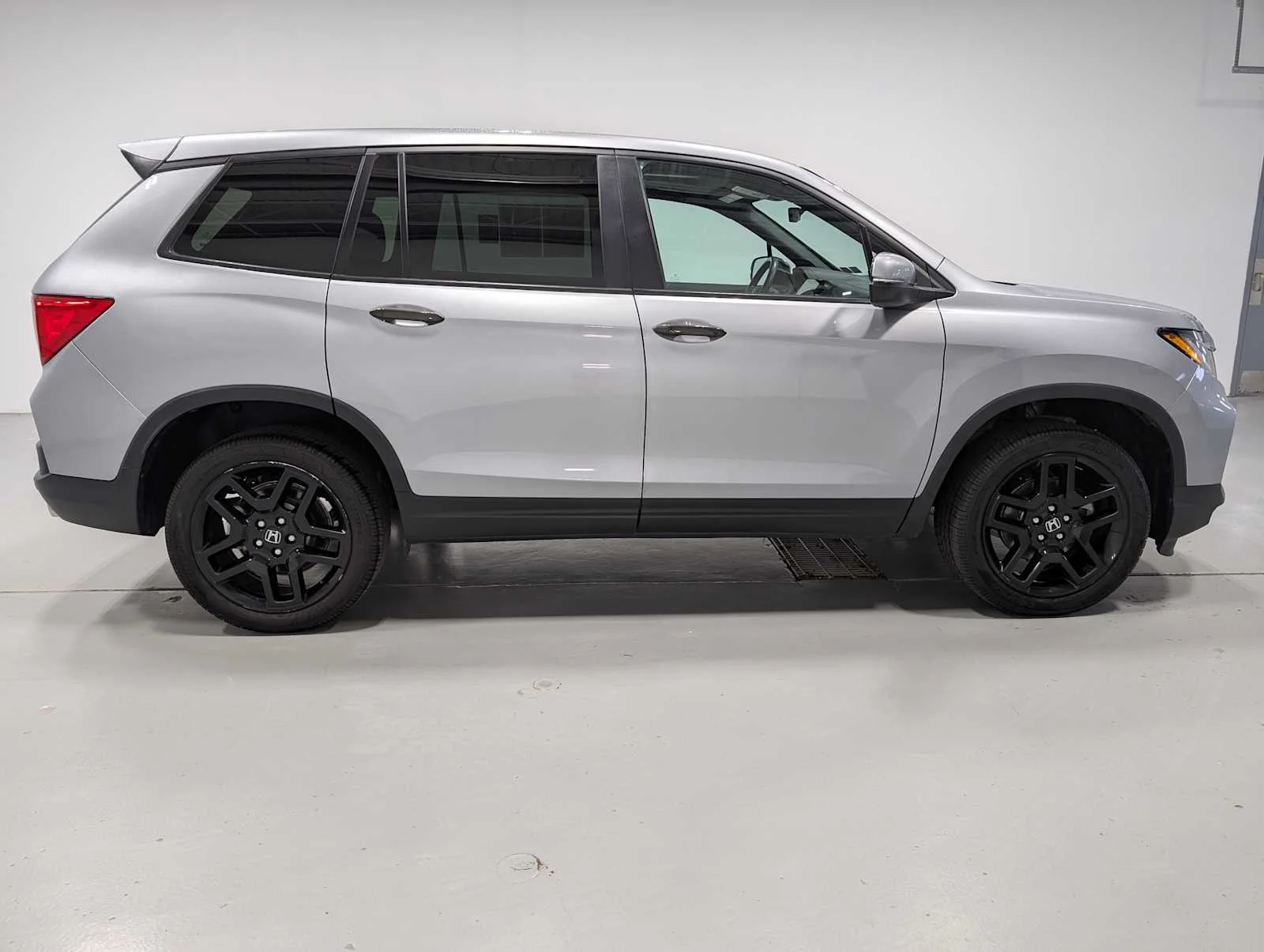 2024 Honda Passport EX-L - Photo 7
