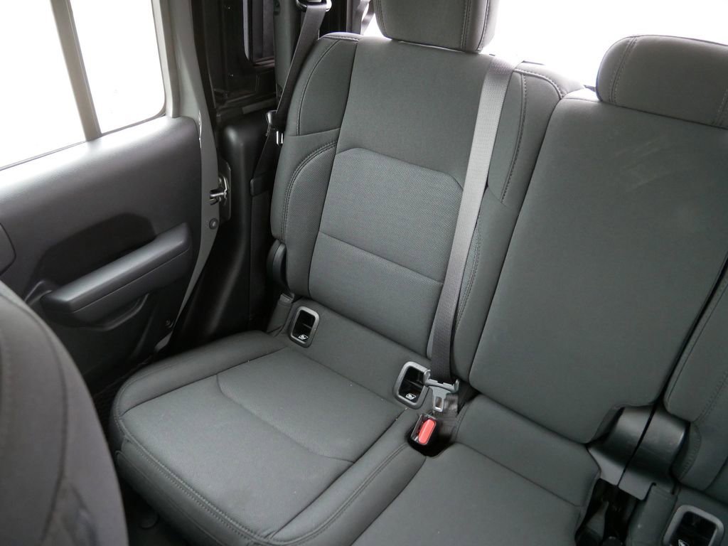 2022 Jeep Gladiator Sport - Photo 16