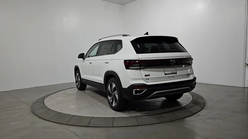 2026 Volkswagen Taos SE - Photo 3