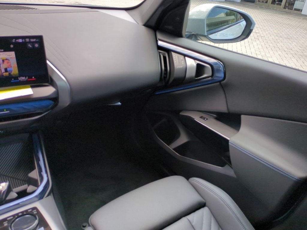 New 2026 Gray Metallic BMW 30 xDrive image 17